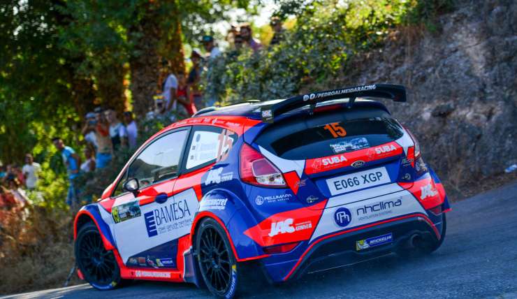 Pedro Almeida preparado para acelerar no Algarve, num final de época especial