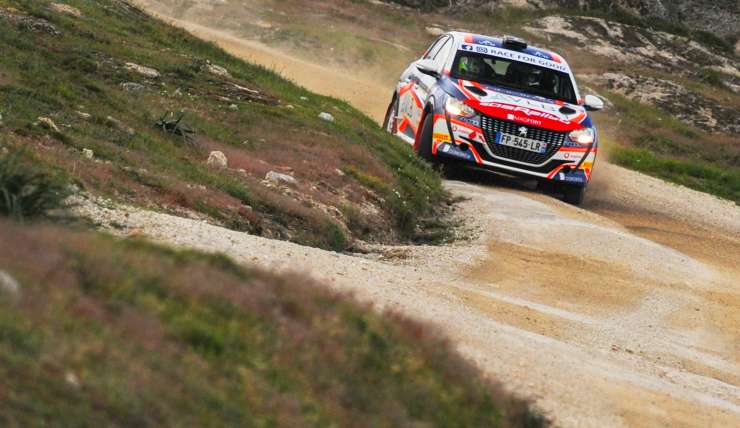 Pedro Almeida e Hugo Magalhães no Rallye de Ourense, regresso à Peugeot Cup Ibérica